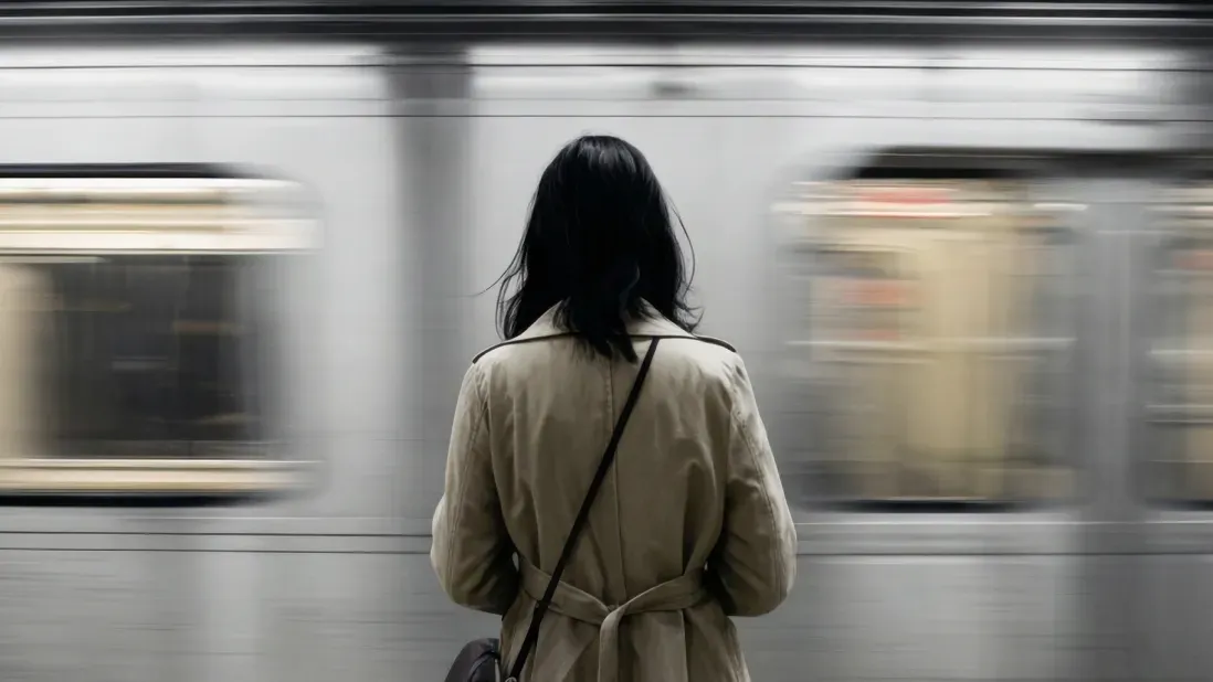 Signs of Emotional Neglect from Childhood Through Adulthood article image